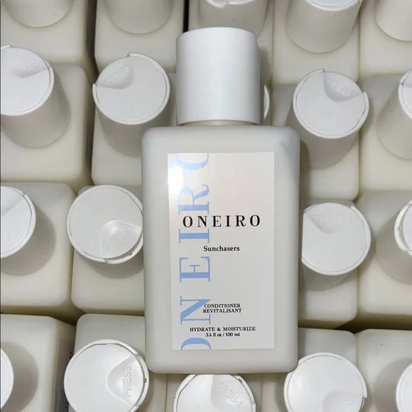 ‼️SALE‼️ ONEIRO Sunchasers Hydrate & Moisturize Conditioner (28pcs) - Picture 1 of 2